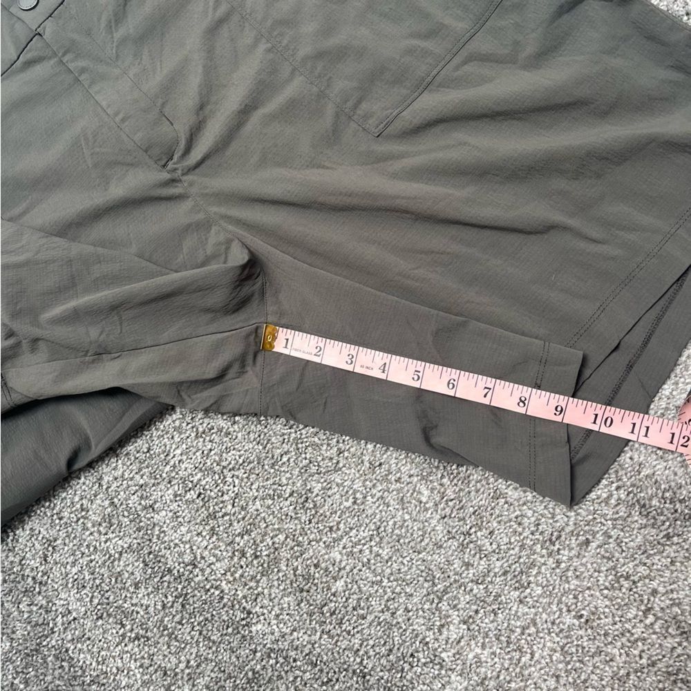 athleta trekkie bermuda 2.0 26 Mountian Olive - Picture 13 of 13